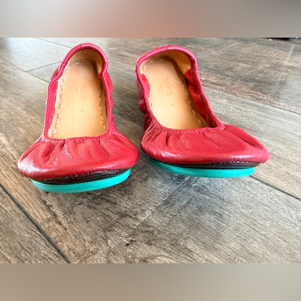 Tieks Cardinal Red Leather Flats Size 9 - Picture 3 of 6